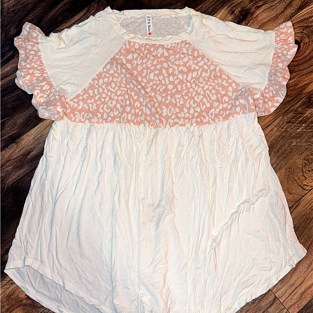 Women's White and Pink Top